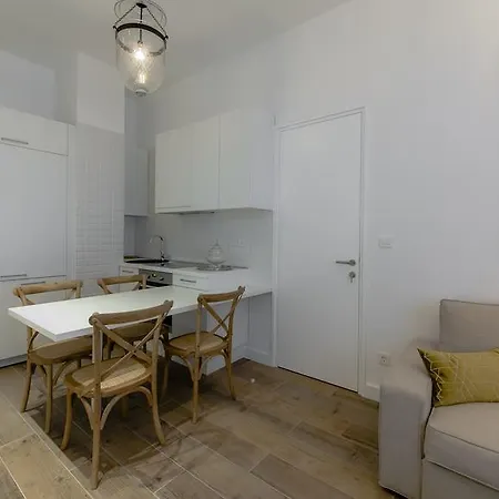 Ah Design Luxury Apartman *