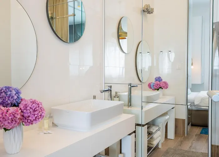 Ah Design Luxury Οπατία