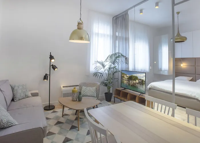 Ah Design Luxury * Οπατία