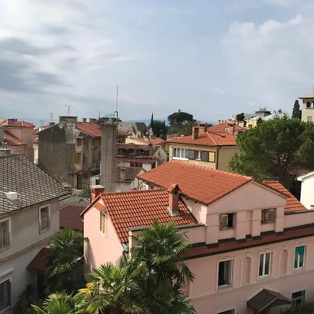 Ah Design Luxury شقة أوباتيا